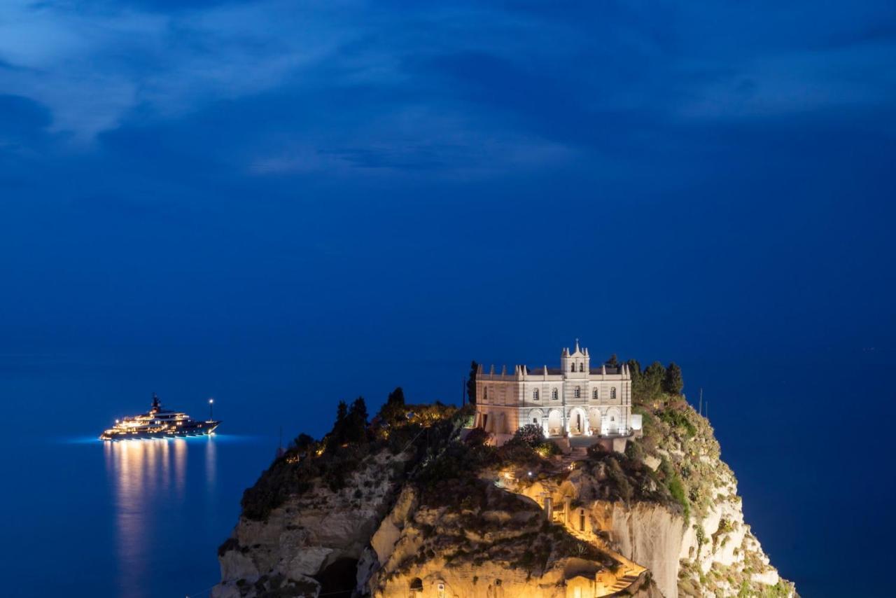 Solmaris Tropea Rooms & Suites Ngoại thất bức ảnh